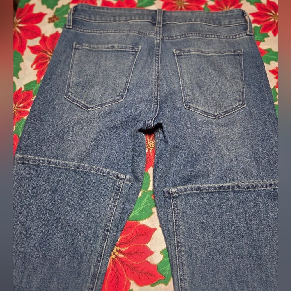Old Navy Mid Rise WOW Boot Cut Jeans Size 6